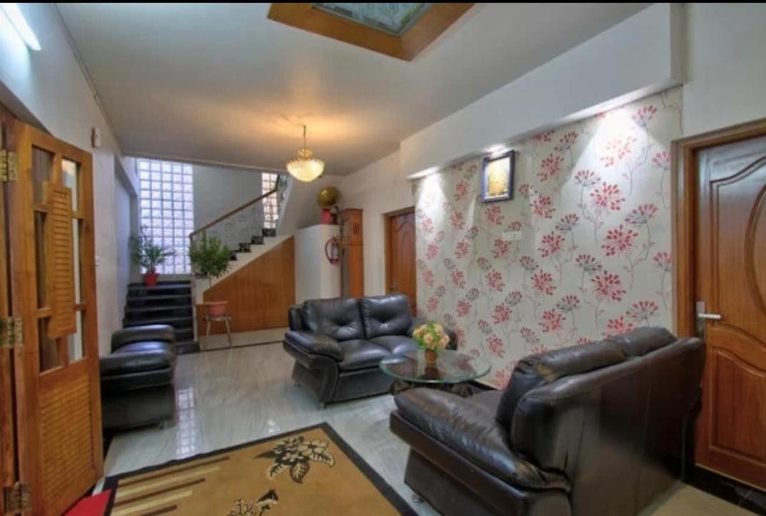 Savi'S Home Stay Utakamand Zewnętrze zdjęcie